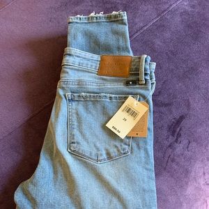 Lucky brand denim jeans, AVA legging, Mid rise8/29